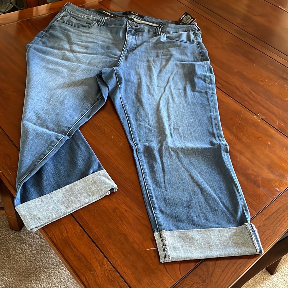 Denim size 20W Chloe jeans NWT!